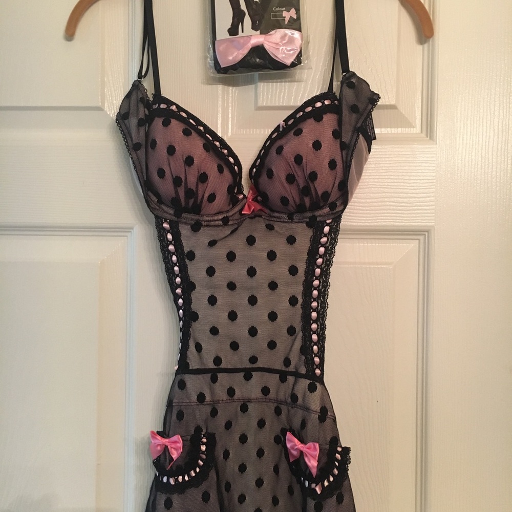 NWOT Victoria’s Secret Black/Pink Apron
